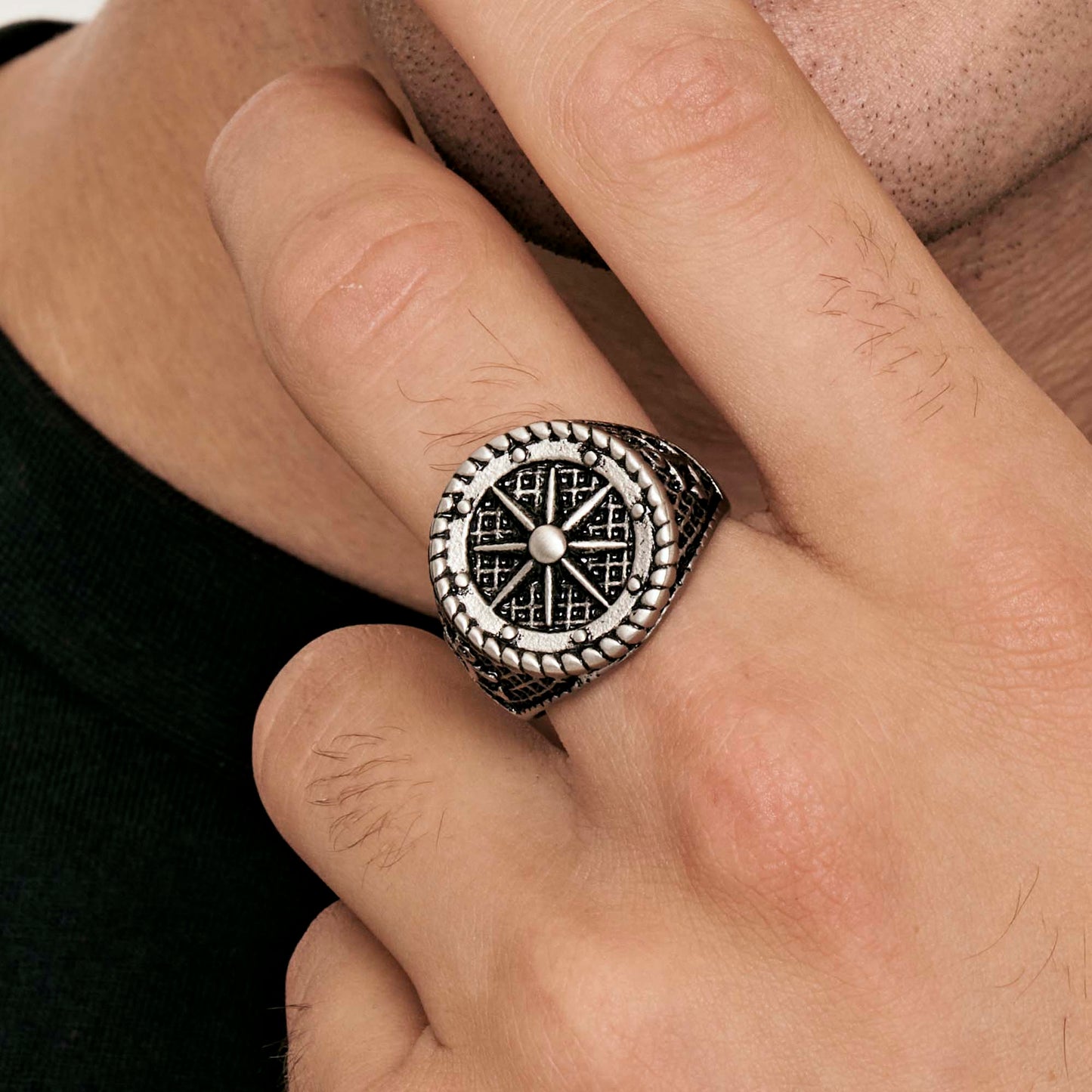 MEN'S STEEL SIGNET RING WITH COMPASS ROSE