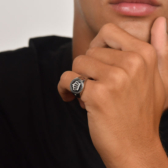 STEEL MEN'S RING WITH CROWN AND BLACK ENAMEL