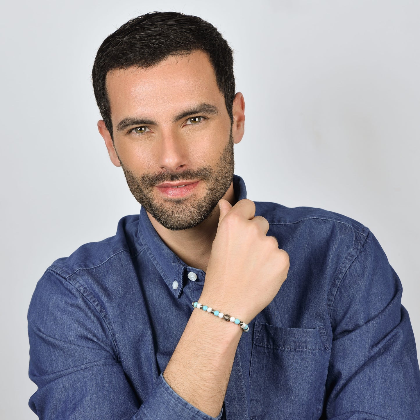 MEN'S ELASTIC BRACELET WITH BLUE AND WHITE STONES AND STEEL ELEMENTS