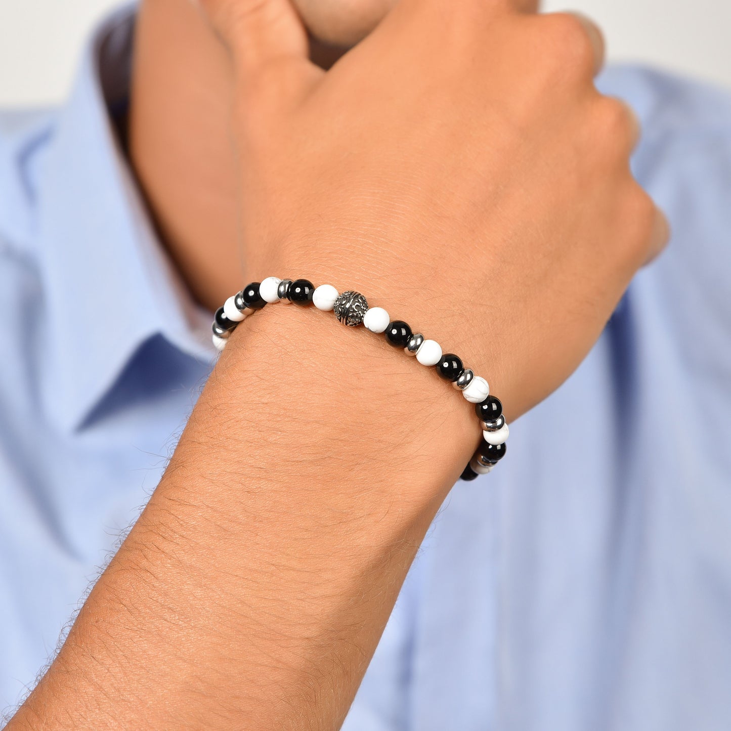 MEN'S ELASTIC BRACELET WITH BLACK AND WHITE STONES AND STEEL ELEMENTS