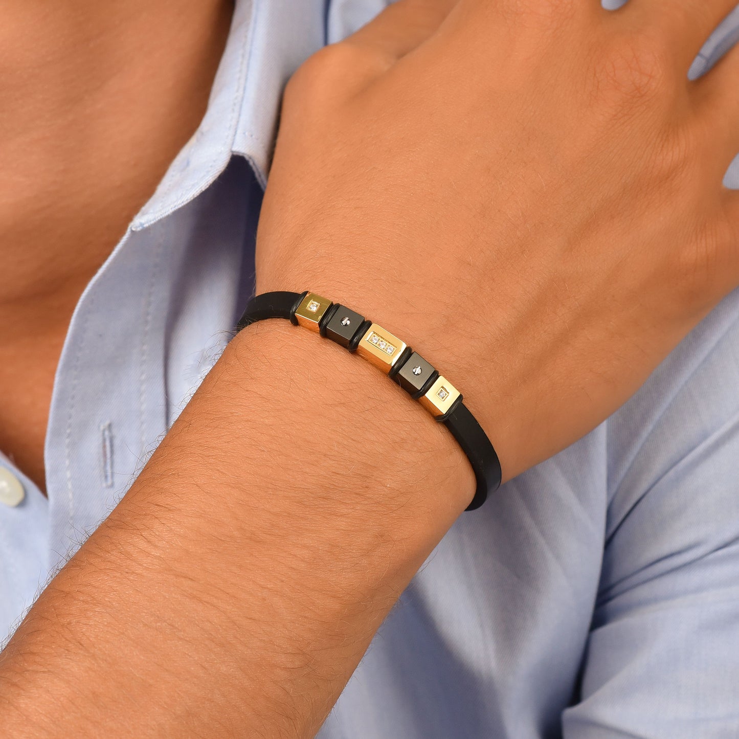 BLACK SILICONE MEN'S BRACELET WITH IP GOLD AND IP BLACK STEEL ELEMENTS