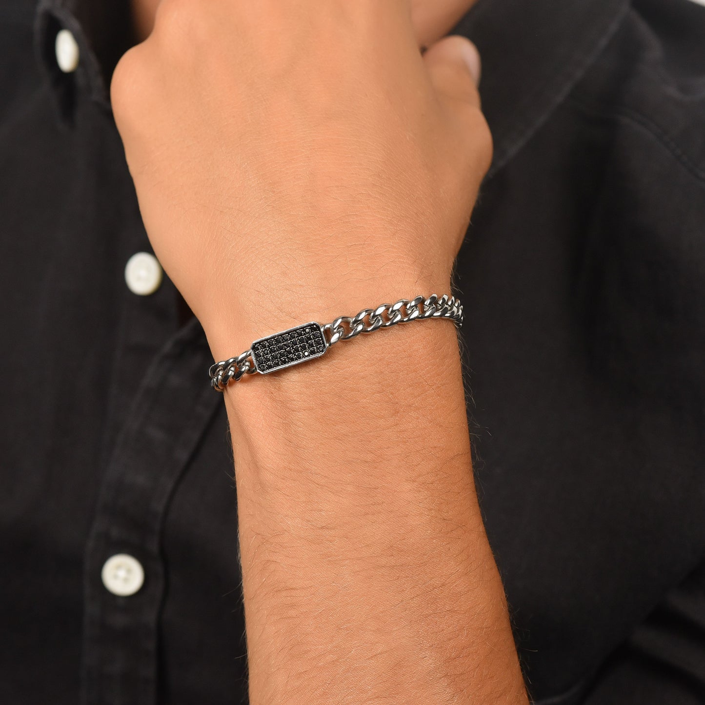 STEEL MEN'S BRACELET WITH BLACK CRYSTAL ELEMENT