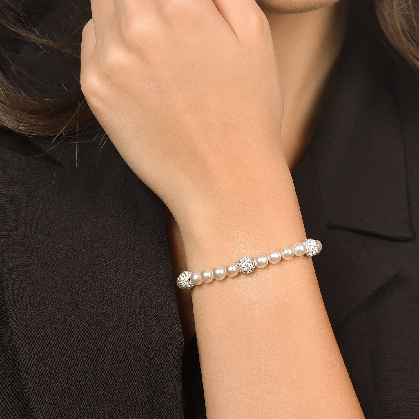 WOMAN PEARL BRACELET WITH WHITE CRYSTALS