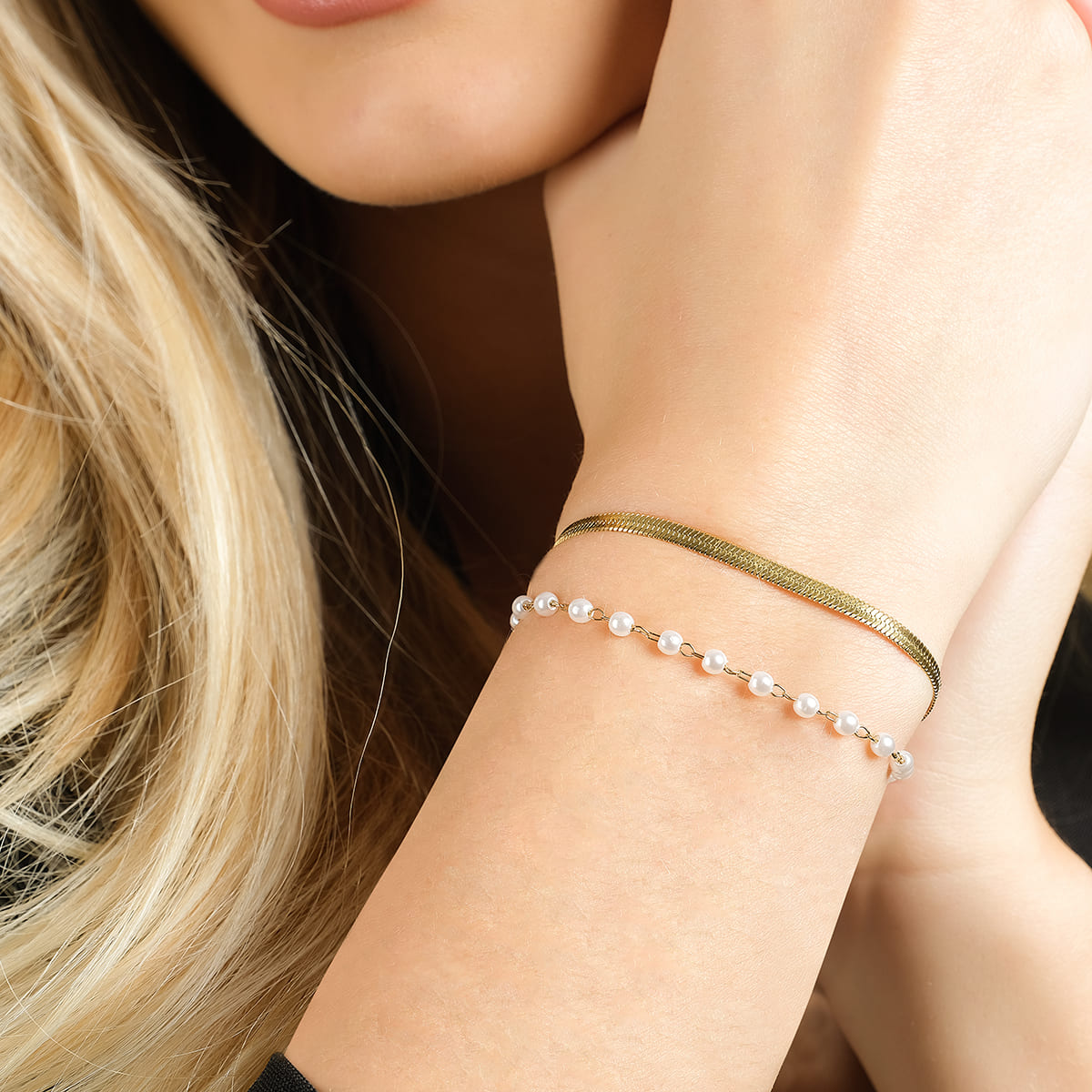 WOMEN'S IP GOLD STEEL BRACELET WITH WHITE PEARLS