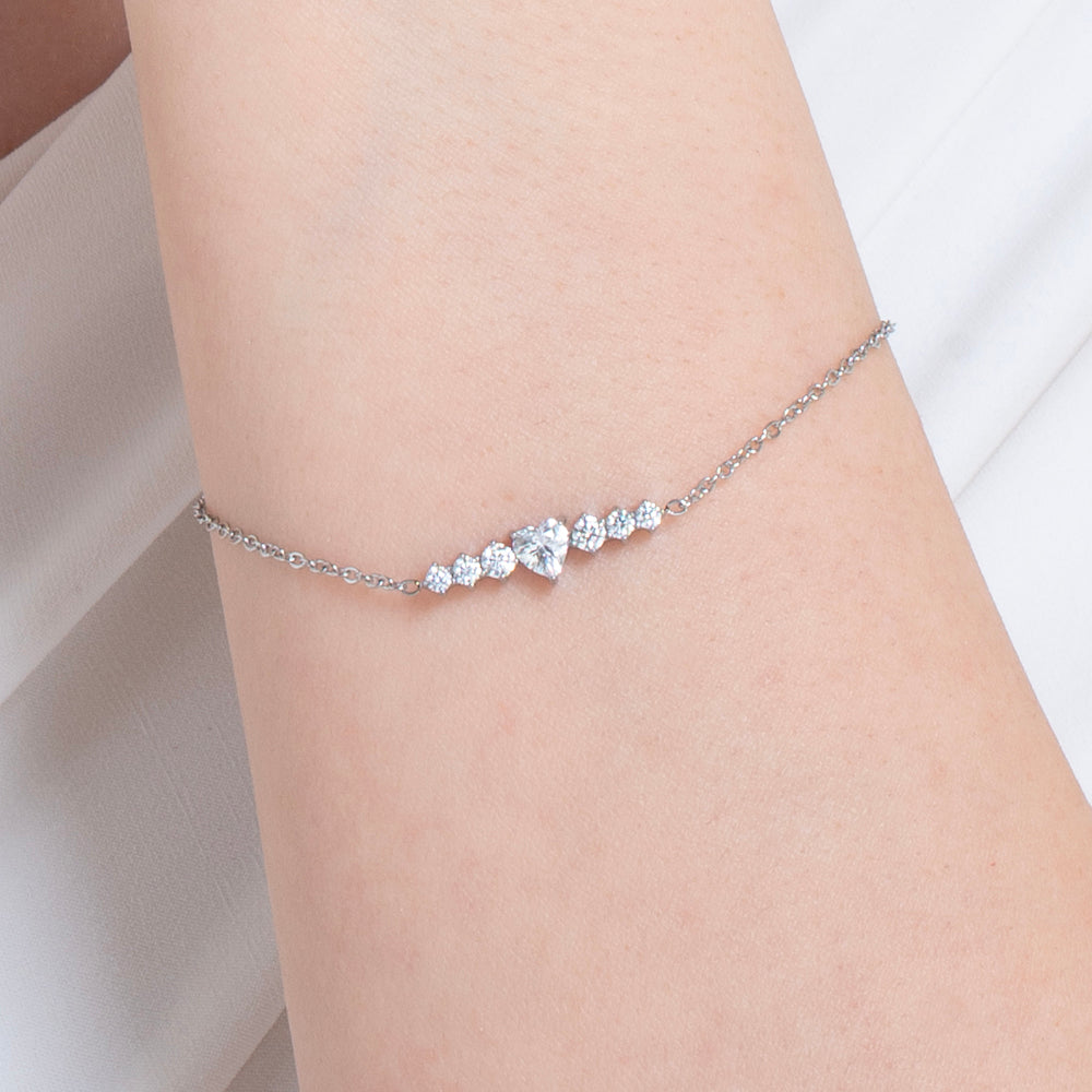 WOMEN'S STEEL BRACELET WITH HEART AND WHITE CRYSTALS