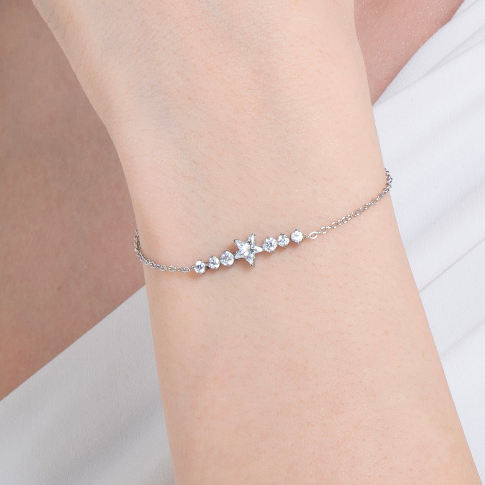 WOMEN'S STEEL BRACELET WITH STAR AND WHITE CRYSTALS