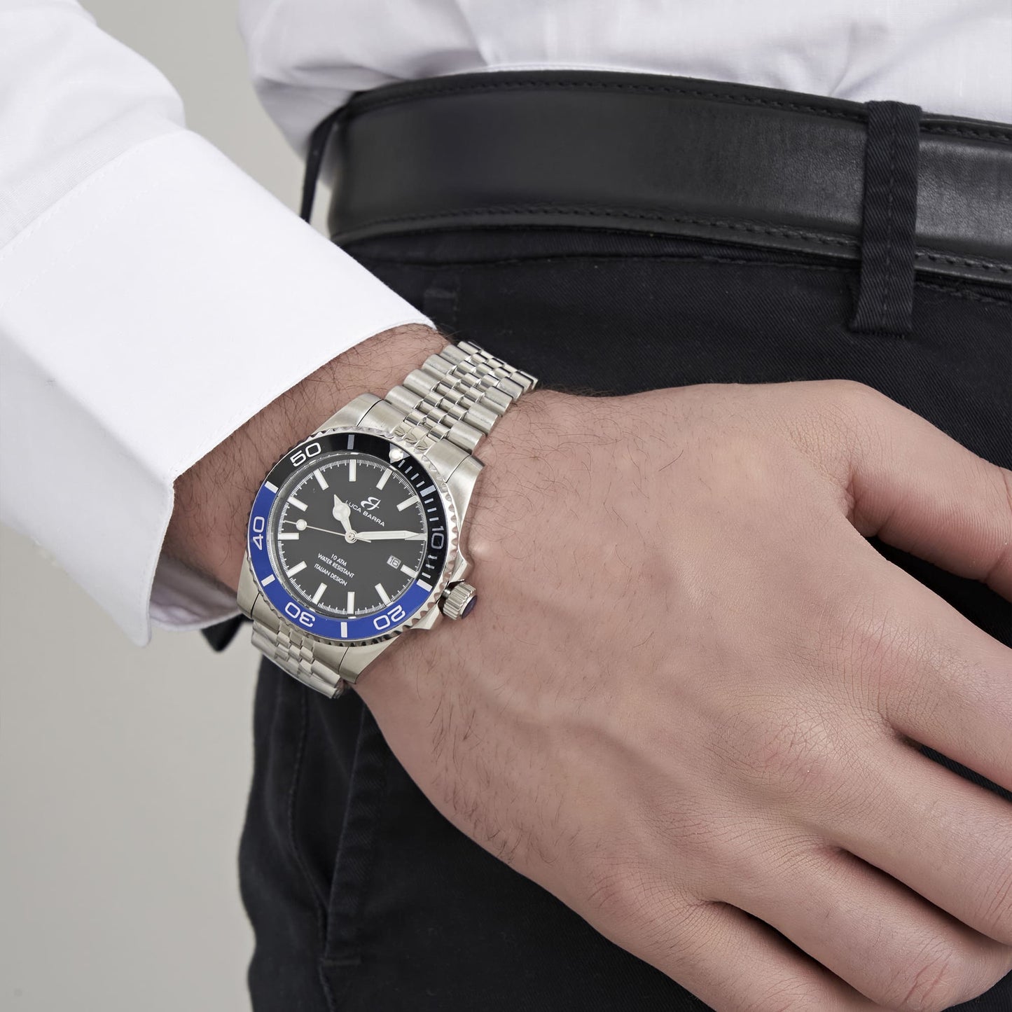 STEEL CASE WATCH BLACK DIAL BLACK AND BLUE BEZEL