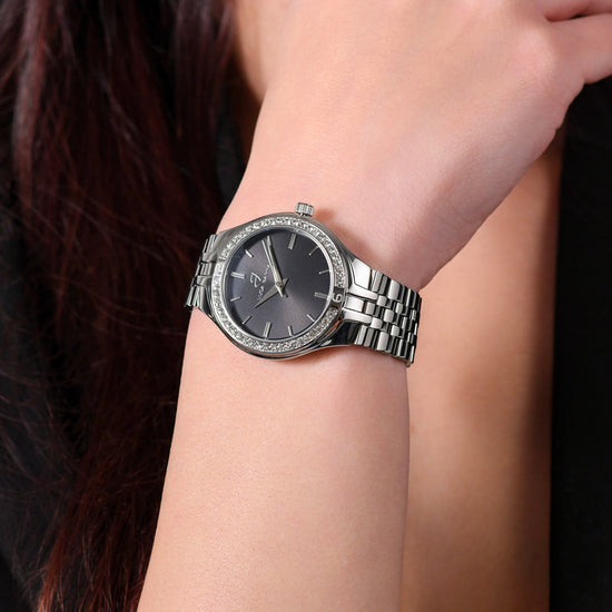 BLACK DIAL STEEL LADIES WATCH