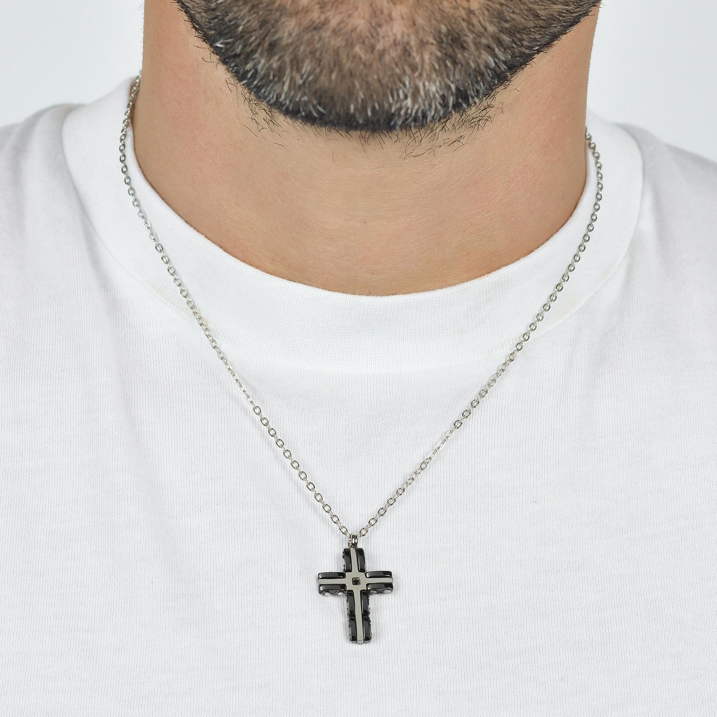 MEN'S STEEL CROSS NECKLACE IN STEEL AND BLACK CERAMIC