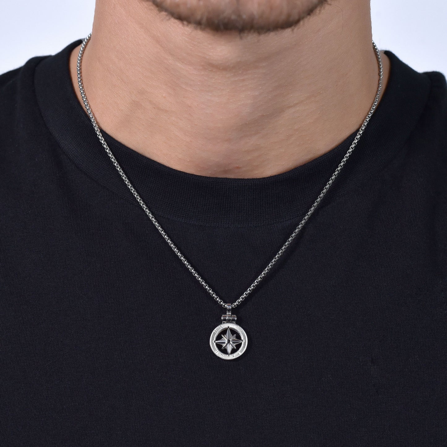 STEEL MEN'S NECKLACE WITH COMPASS ROSE