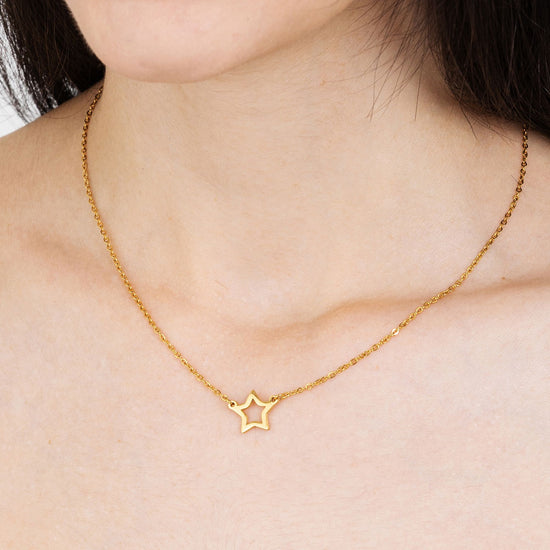 WOMEN'S IP GOLD STEEL NECKLACE WITH GOLD STAR