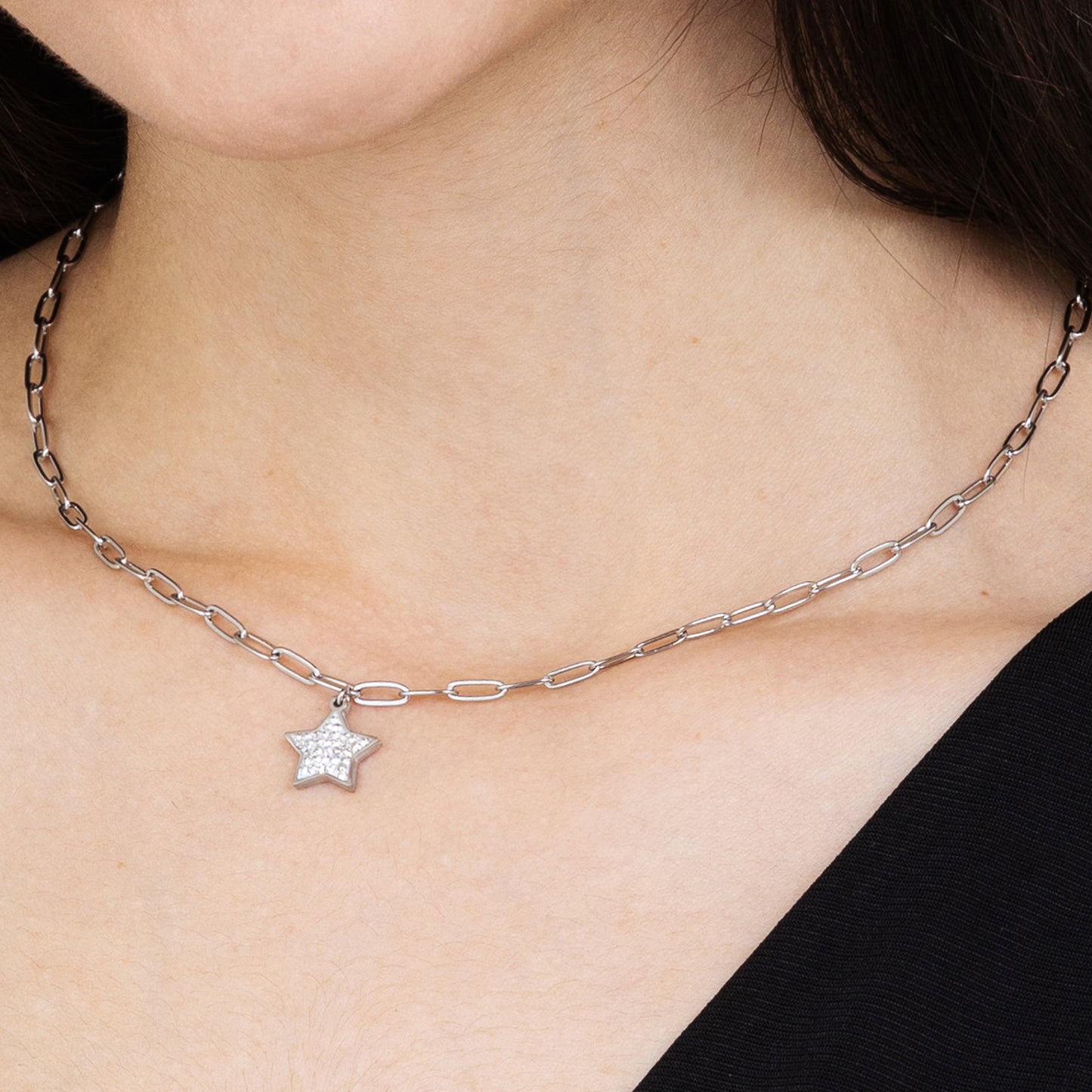 WOMEN'S STEEL NECKLACE WITH STAR AND WHITE CRYSTALS AND CHAIN LINK