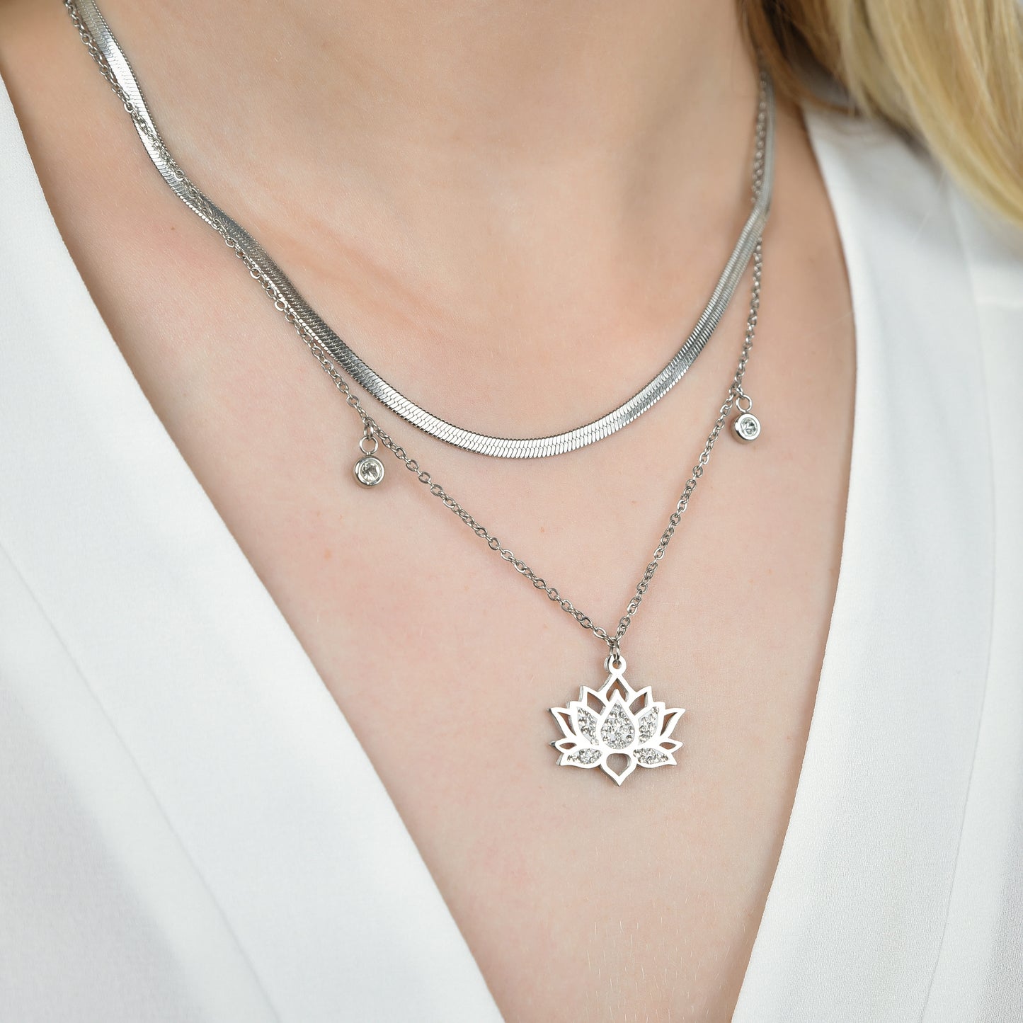 WOMEN'S STEEL LOTUS FLOWER NECKLACE WITH WHITE CRYSTALS