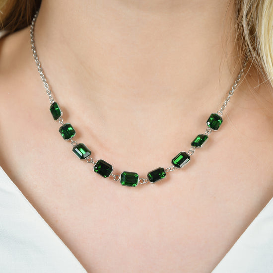 WOMEN'S STEEL NECKLACE WITH GREEN CRYSTALS