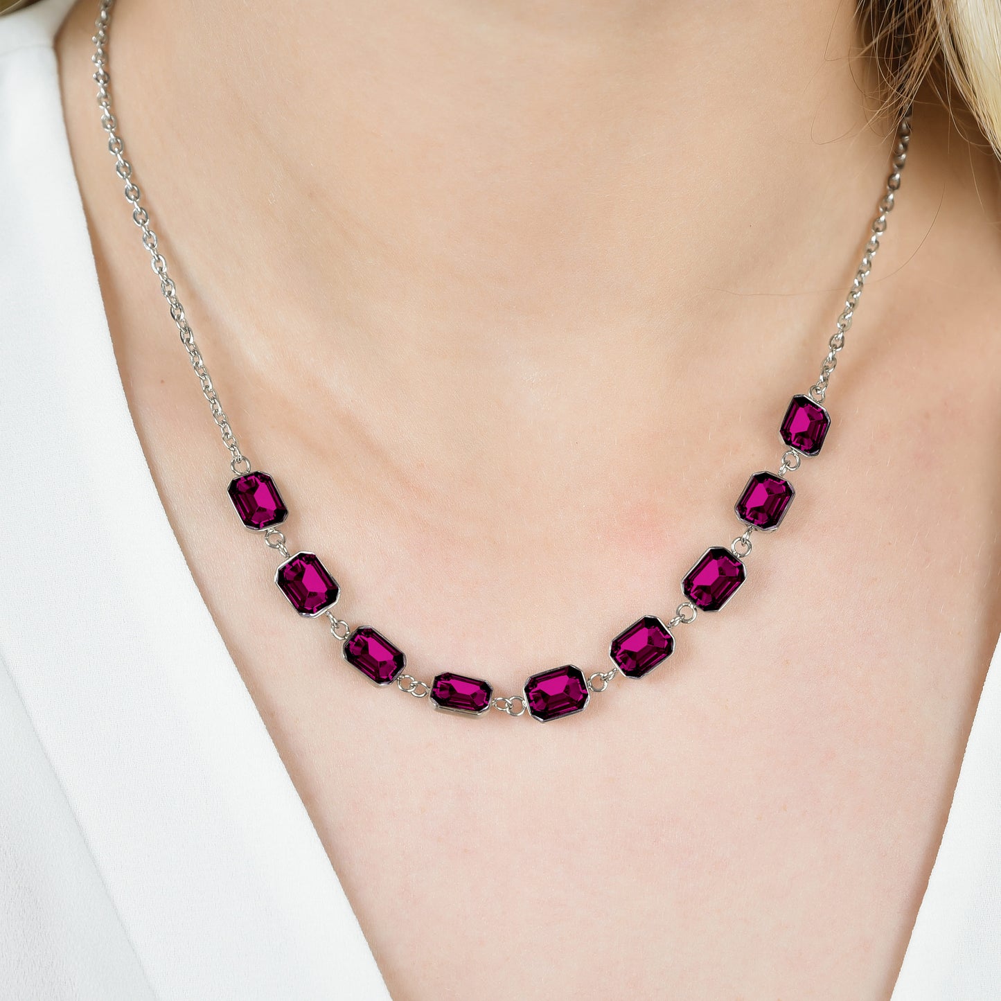 STEEL WOMEN'S NECKLACE WITH FUCHSIA CRYSTALS