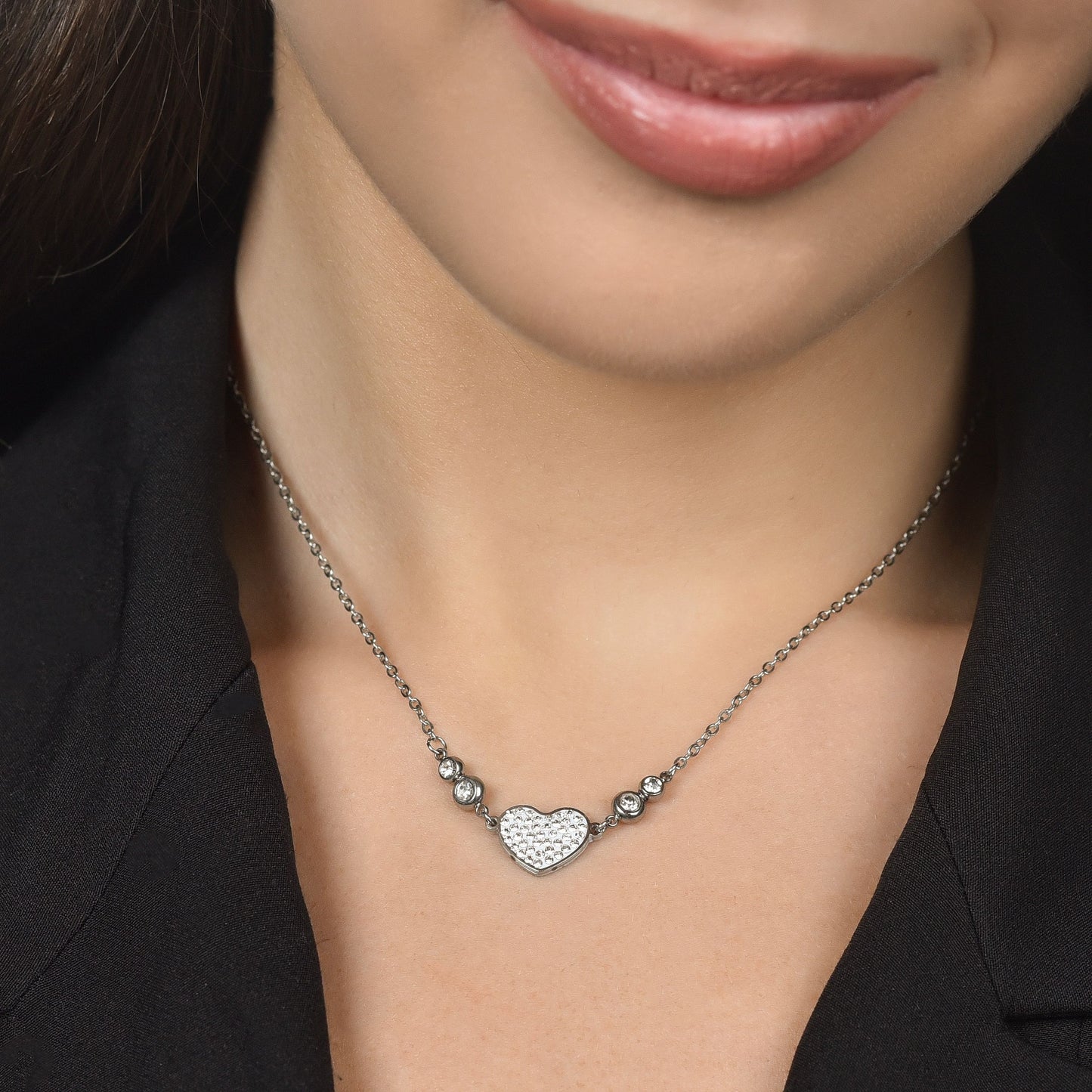 WOMEN'S STEEL HEART NECKLACE WITH WHITE CRYSTALS